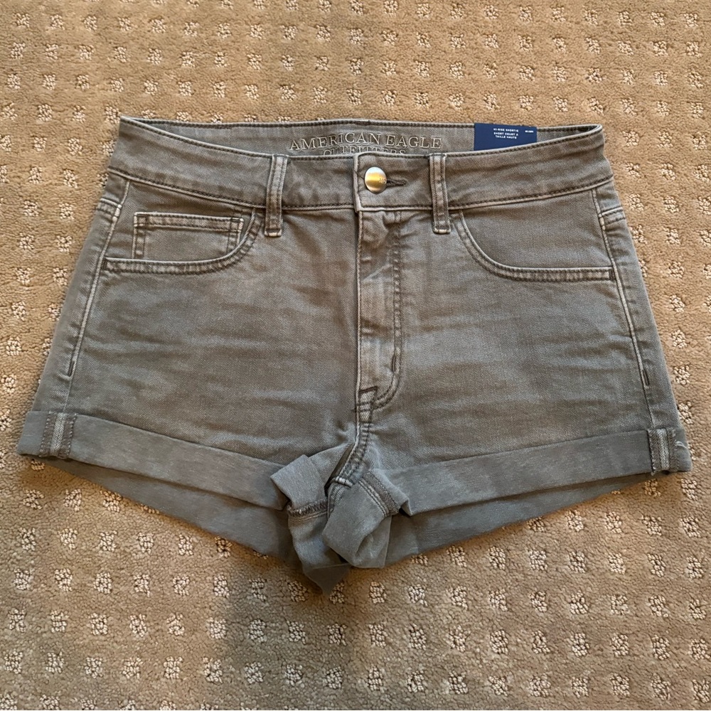 American Eagle Outfitters High-Rise Shortie, Size 6, Never worn, Army Green